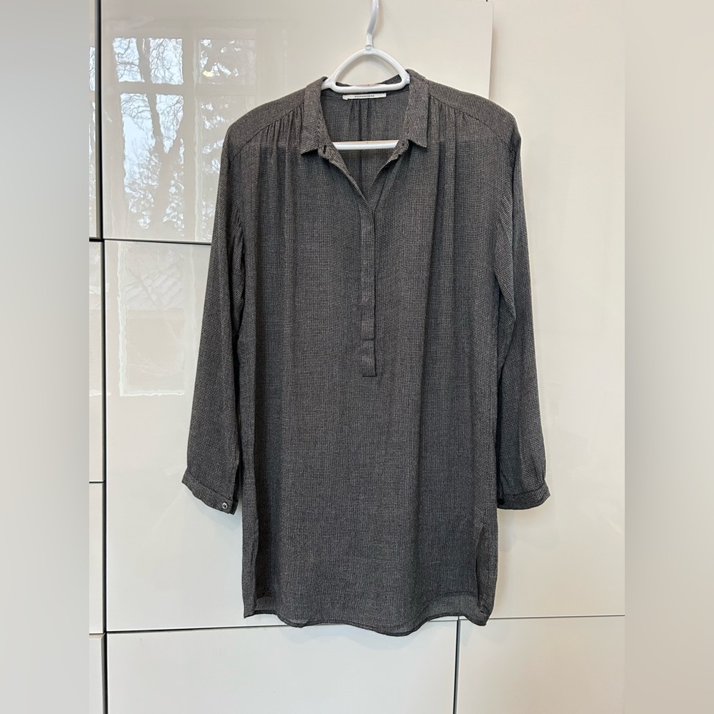 Pomandère long top/tunic in excellent condition. Size 38 (4-6)